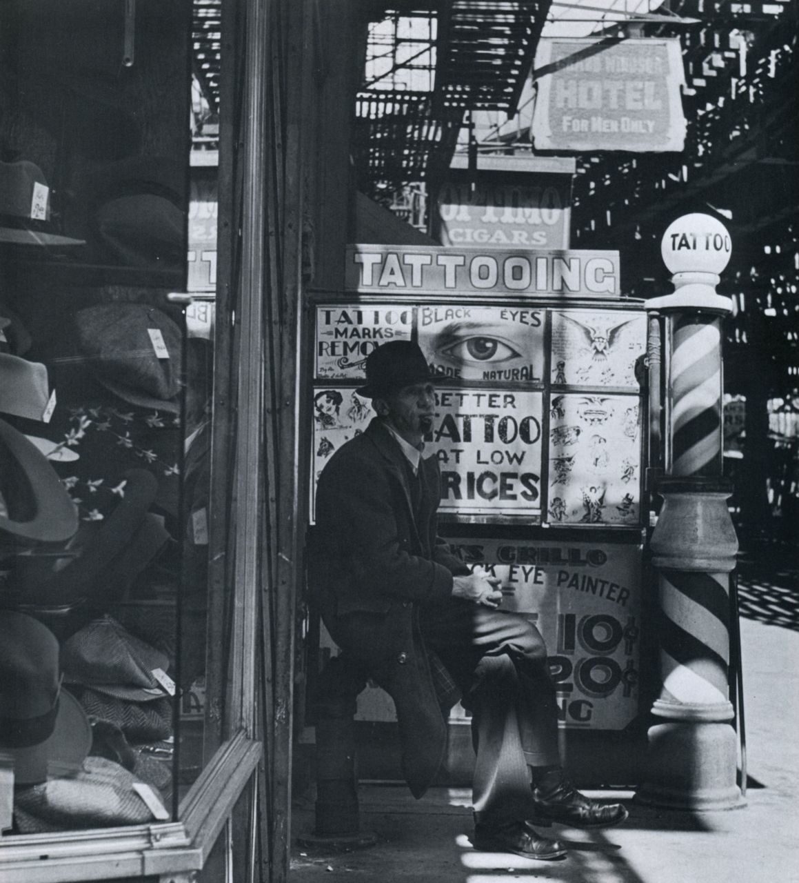 <p>On the Bowery, 1937. (Yiddishists not shown.)</p>