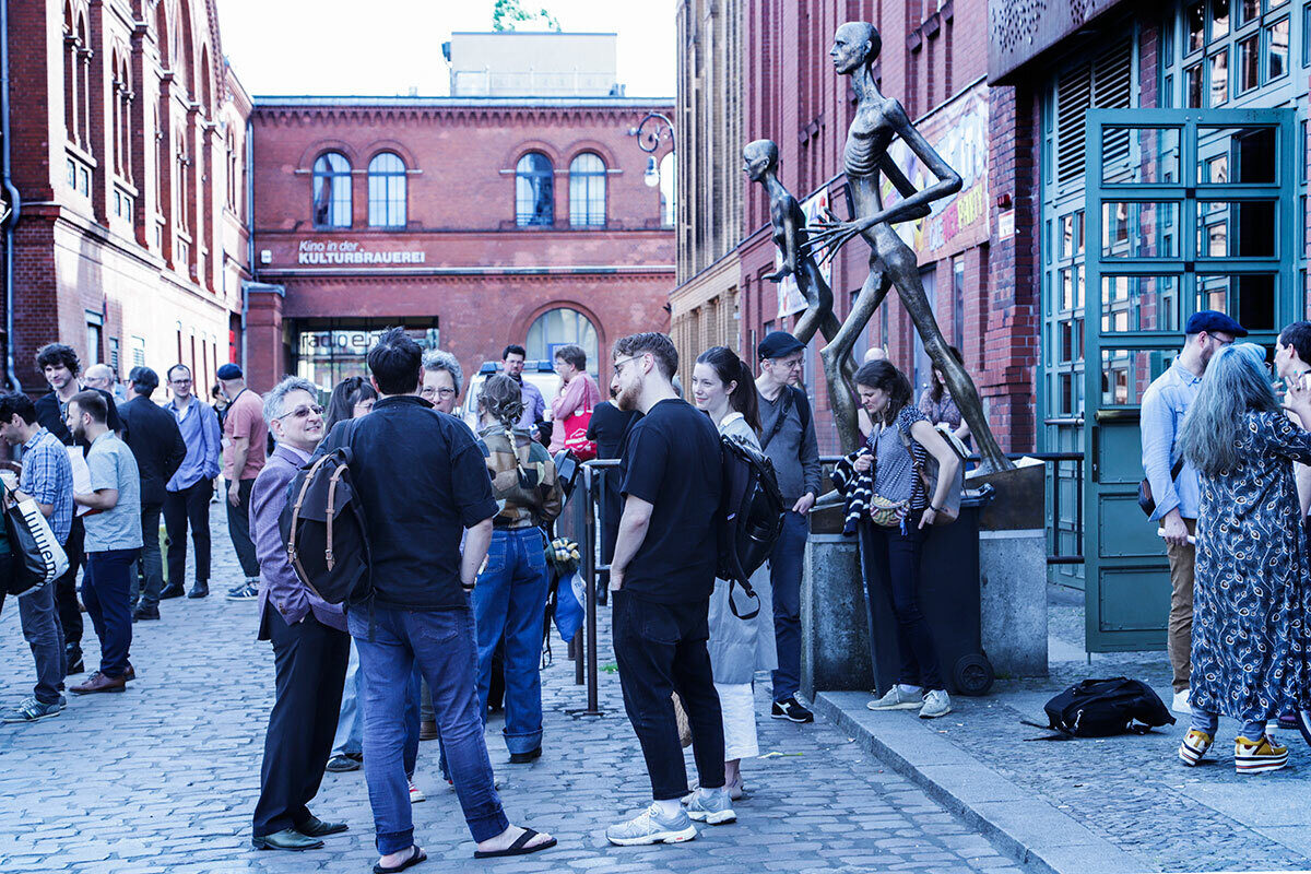 <p>Participants of the Parataxe Symposium at the Kulturbrauerei in Berlin. Photo: © Graham Hains / <a href="http://stadtsprachen.de/" target="_blank" rel="noreferrer noopener">stadtsprachen.de</a></p>