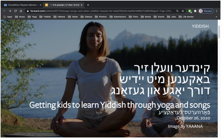 <p>Tanya Yakovleva and her daughter Lada getting ready for a yoga class for children in simple Yiddish. Photo by the author.</p>