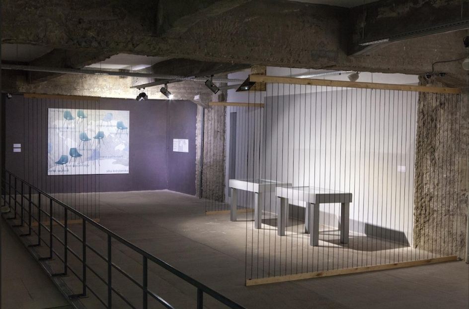 <p>Agnès Thurnauer, <em>Born in, Live in (A State of Womenkind), </em>2017.</p>